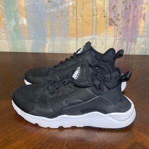 Nike Air Huarache Run Ultra ‘Lightweight Legend’ Black White Anthracite Womens 7